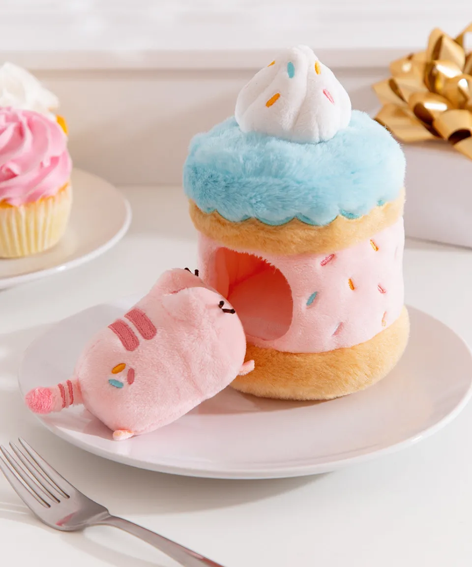 pusheen_sweets_sprinkle_cake_plush_pc_environment_2.webp Outlet Sweets Sprinkle Cake Plush 2-pc Environment Plush & Squisheens | Sweets