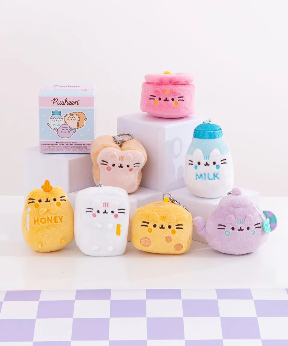 pusheens_kitchen_surprise_plush_2.webp Store 's Kitchen Surprise Plush Plush Accessories | Surprise Plush & Figurines